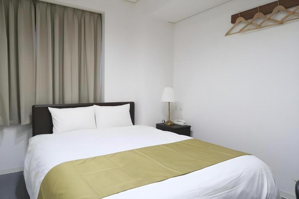 Rozy Namba 3*