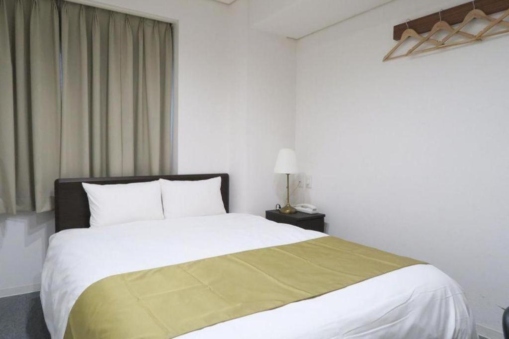 Rozy Namba 3*