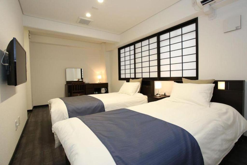 Rozy Namba 3*