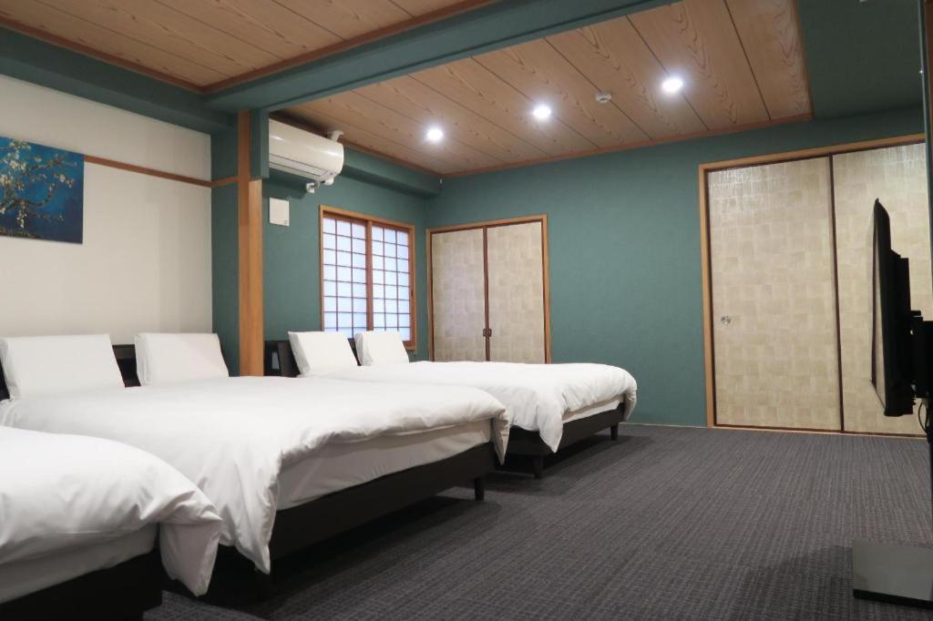 Rozy Namba Hotel 3*